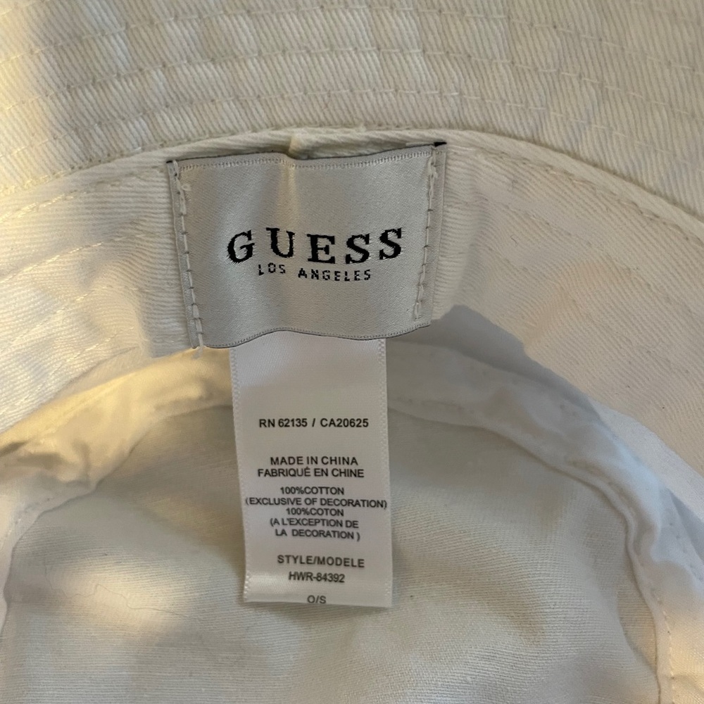 Guess hat - Picture 4 of 4